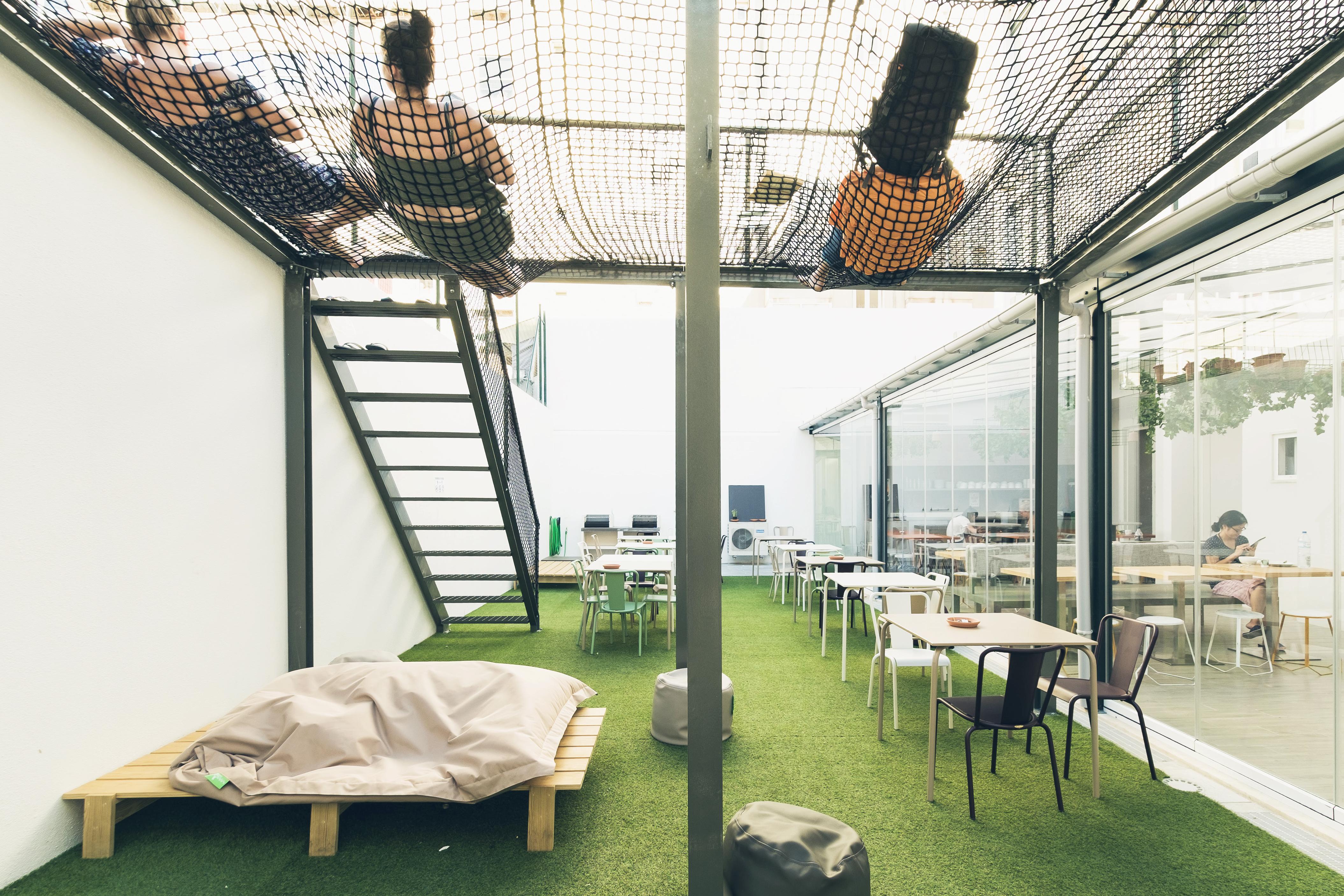 Wot Lisbon Patio Hostel Екстериор снимка