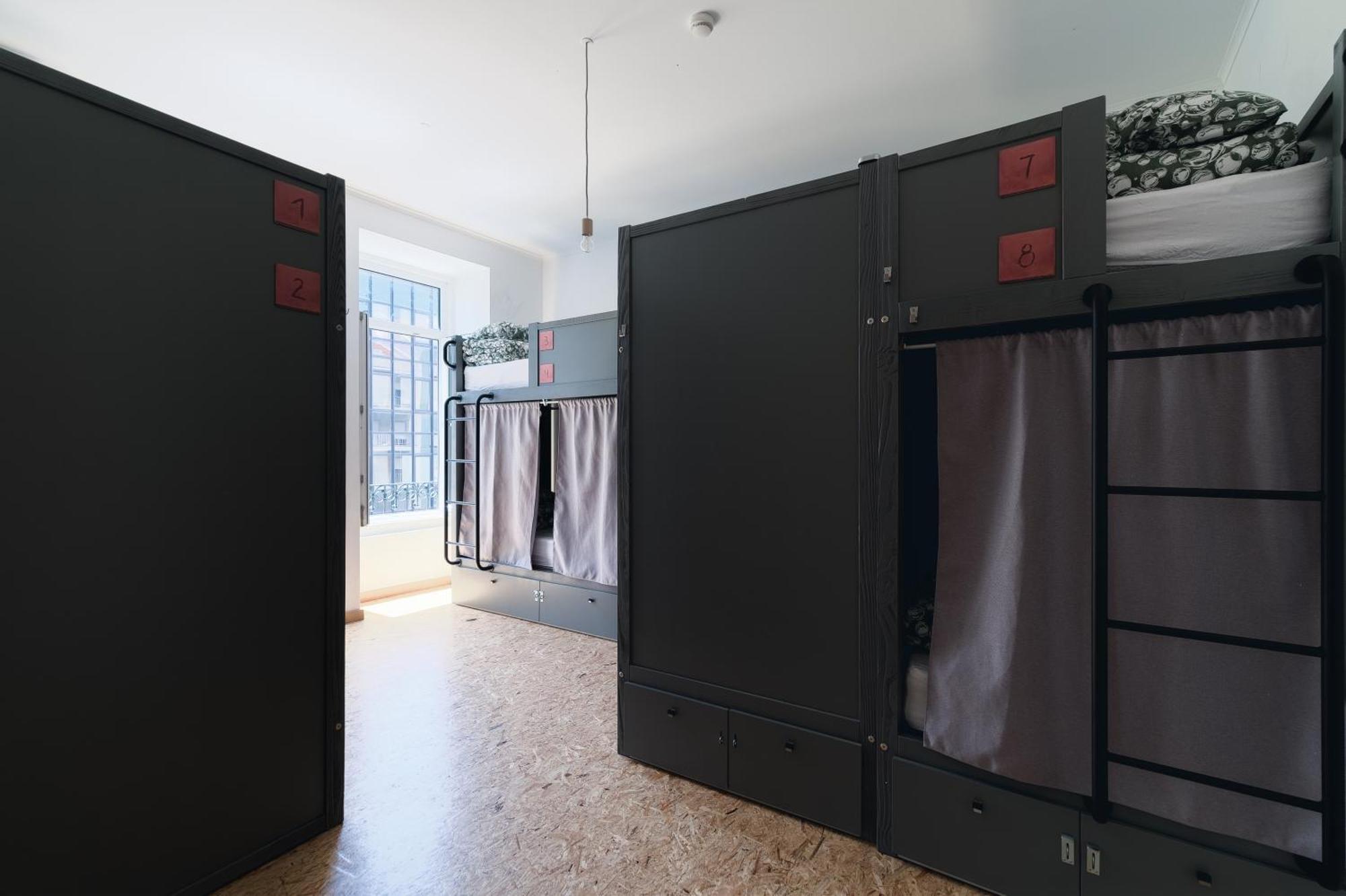 Wot Lisbon Patio Hostel Екстериор снимка