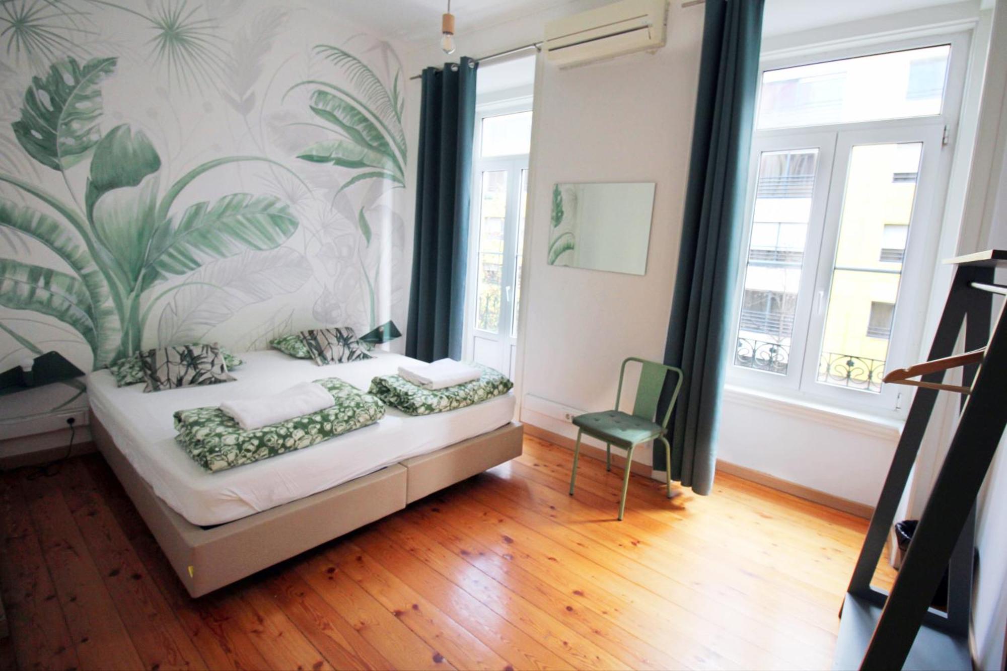 Wot Lisbon Patio Hostel Екстериор снимка