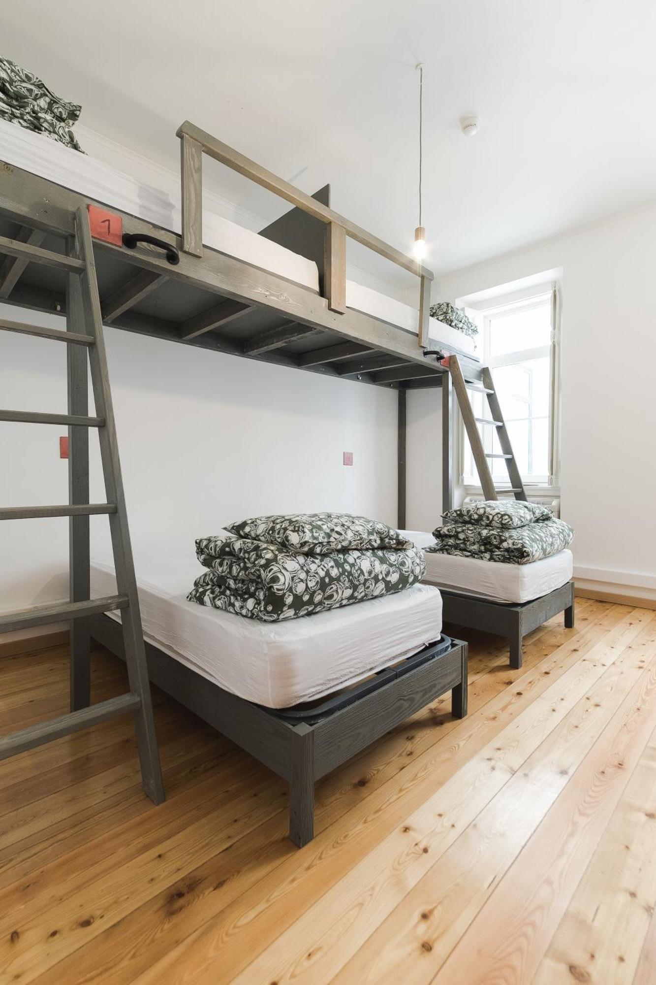 Wot Lisbon Patio Hostel Екстериор снимка
